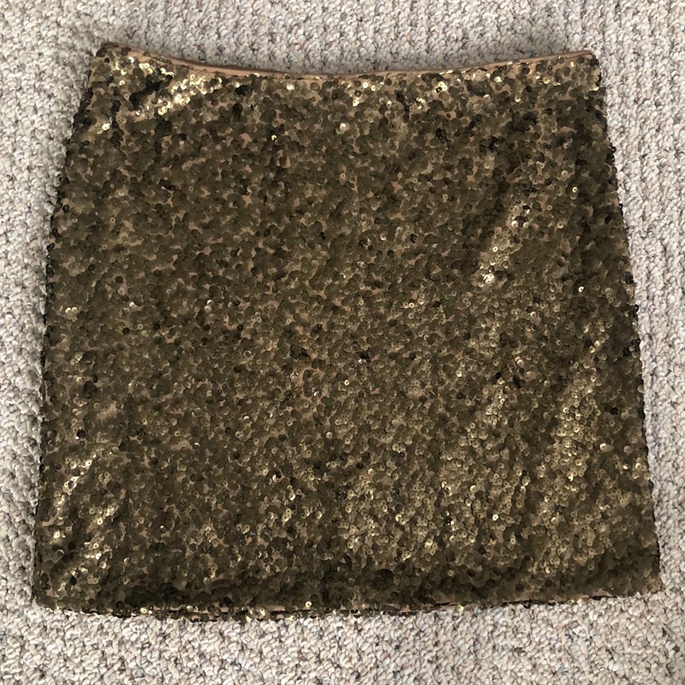 Gold sequin, stretchy miniskirt from H&M